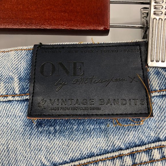 One Teaspoon Hendrixe Light Vintage Wash Bandit Rolled Cuff Denim Shorts XXS - Picture 10 of 16